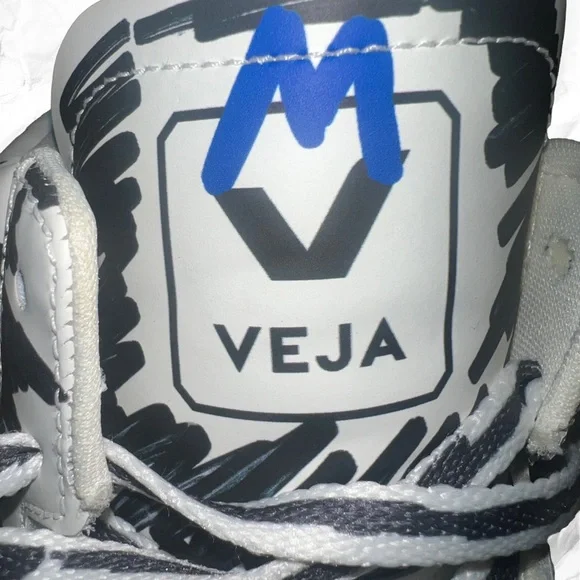 Veja X Marni White and Black Sneakers - Picture 3 of 12